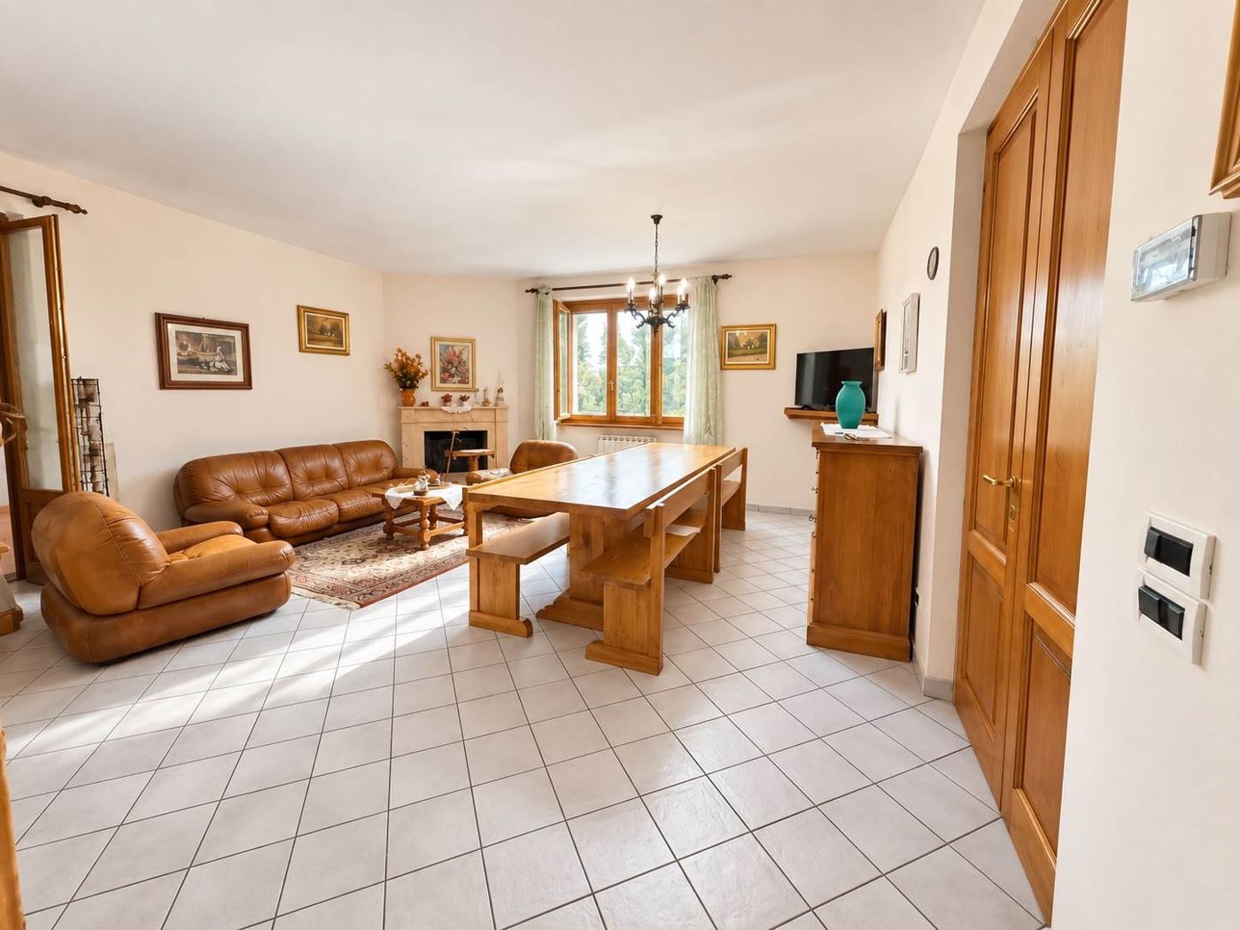 APPARTAMENTO IN AFFITTO CON GIARDINO E GARAGE
