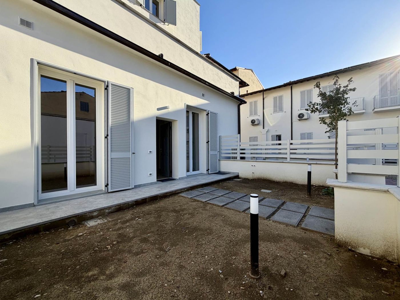FIRENZE - ZONA RIFREDI - TERRATETTO DI 134MQ CON GIARDINO, TERRAZZA ABITABILE E POSTO AUTO