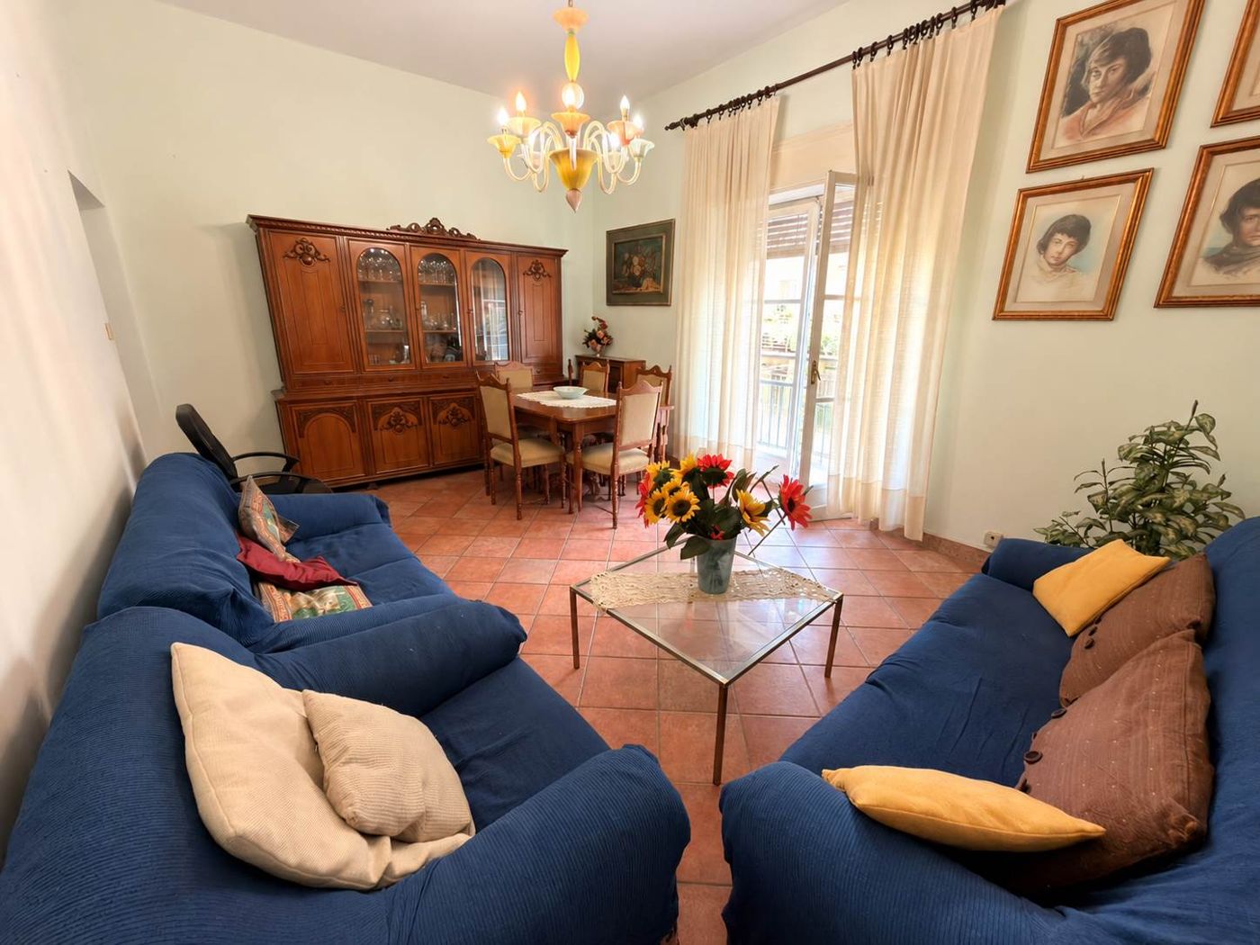 4 VANI CON BALCONE E CANTINA