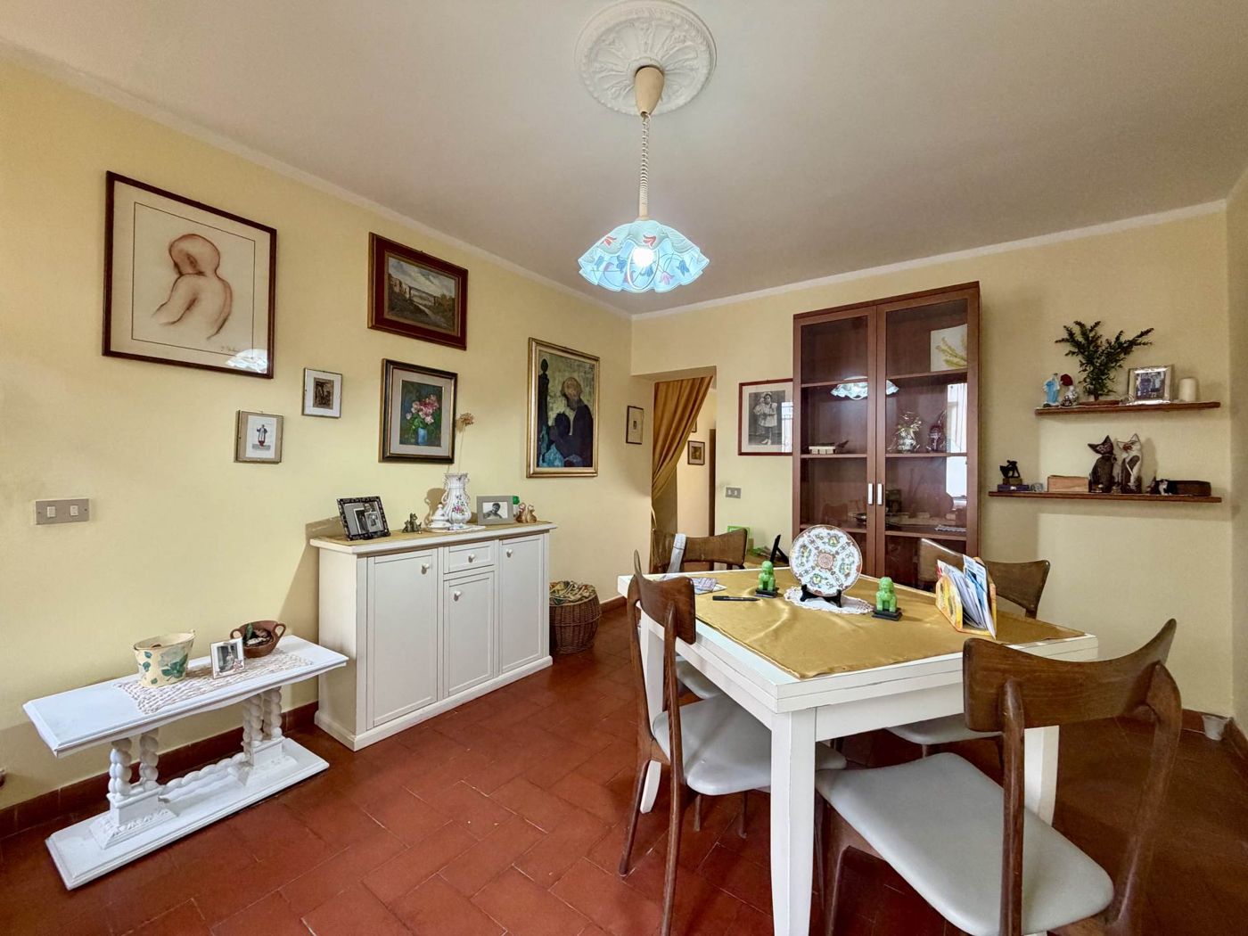 PRATO - ZONA FIGLINE - TERRATETTO CON BALCONE E CANTINA